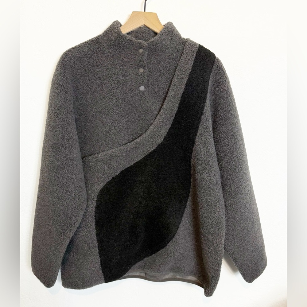 Riikyu Kangaroo Pouch Unisex Fleece Sweater Black/Grey Size Medium